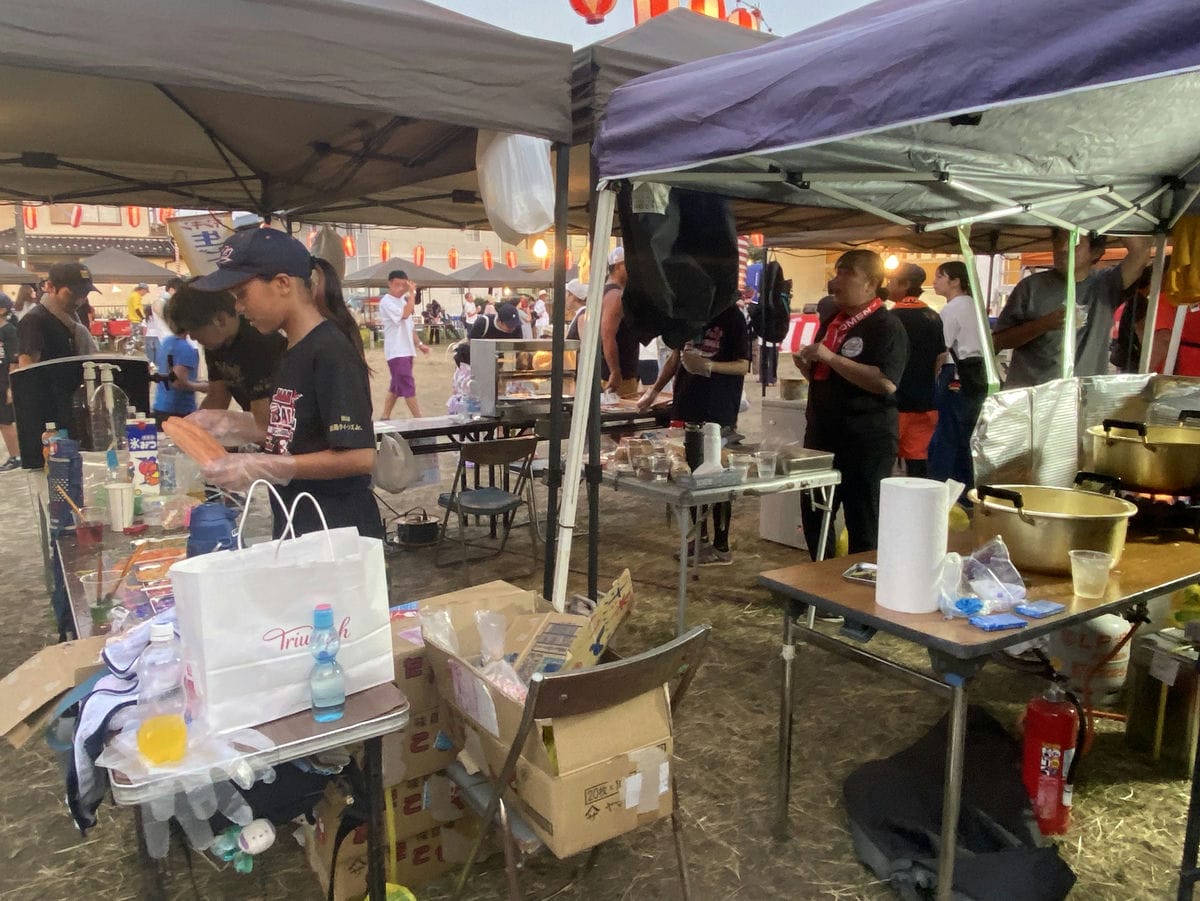 地域のお祭りに参加！小さな売り子さんが大活躍